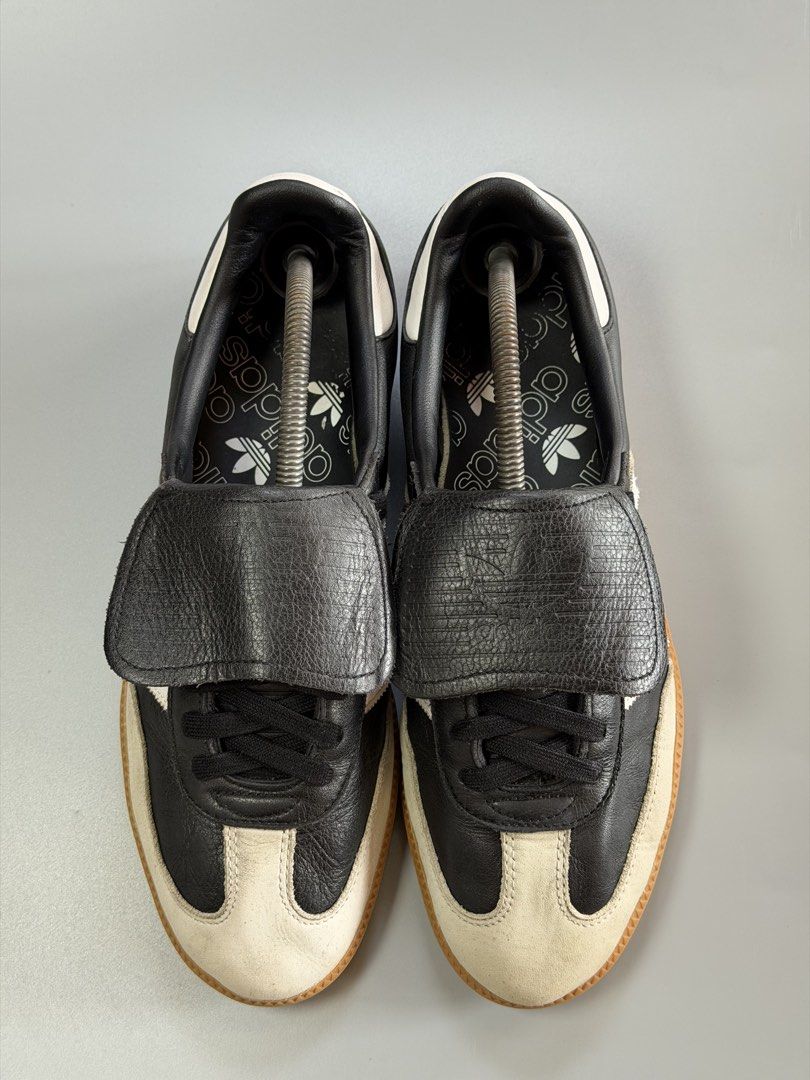 Adidas Samba (Category: Sneakers) located in Manila. Submitted by thriftfinds_dvo (Listing ID 1467891292, Image 2). Description: Adidas Samba US 9.5 MENS/10.5 WMNS /EURO 43.5/CM 27.5 EXCELLENT CONDITION -AUTHENTIC PRICE:2,500 LOC:DAVAO CITY📍.