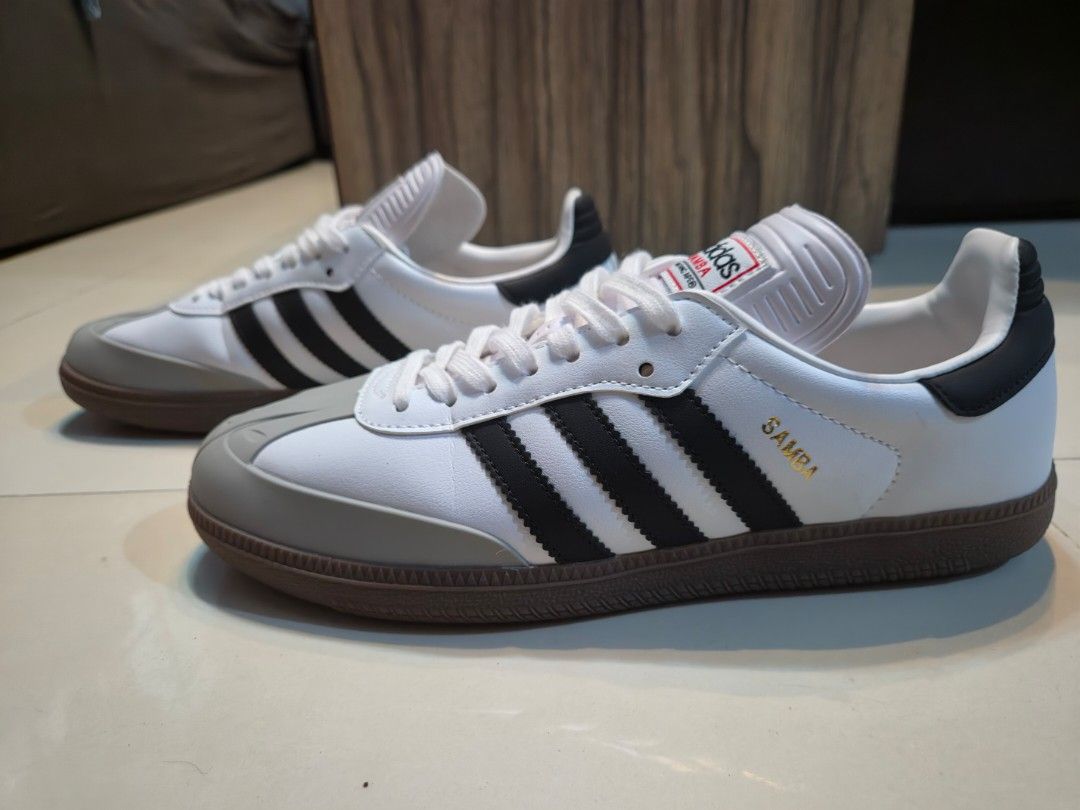 Adidas Samba x A Bathing Ape (Category: Sneakers) located in Caloocan City. Submitted by blackgold323 (Listing ID 1467991927, Image 2). Description: - Adidas & A Bathing Ape Collab - Good as new since I used only once (refer to photos) - Size: US 9 1/2; UK 9; EU 43 1/3; JP 275; CHN 265 - Reason for selling: bigger than my usual size.
