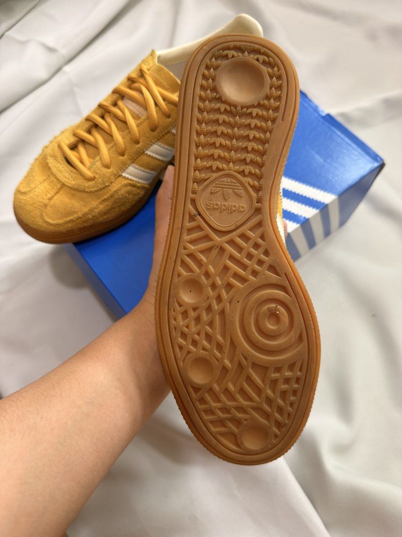 Adidas Spezial Size 6 / 23.5 (Category: Activewear) located in Makati City. Submitted by ribsclutter (Listing ID 1467960803, Image 3). Description: Original Adidas Spezial Yellow ₱2500 Size on tag: 23.5cm / US 5.5 unisex 📍Makati City MOP: Gcash / BPI / UnionBank MOD: J&T / Lalamove / Same day delivery.