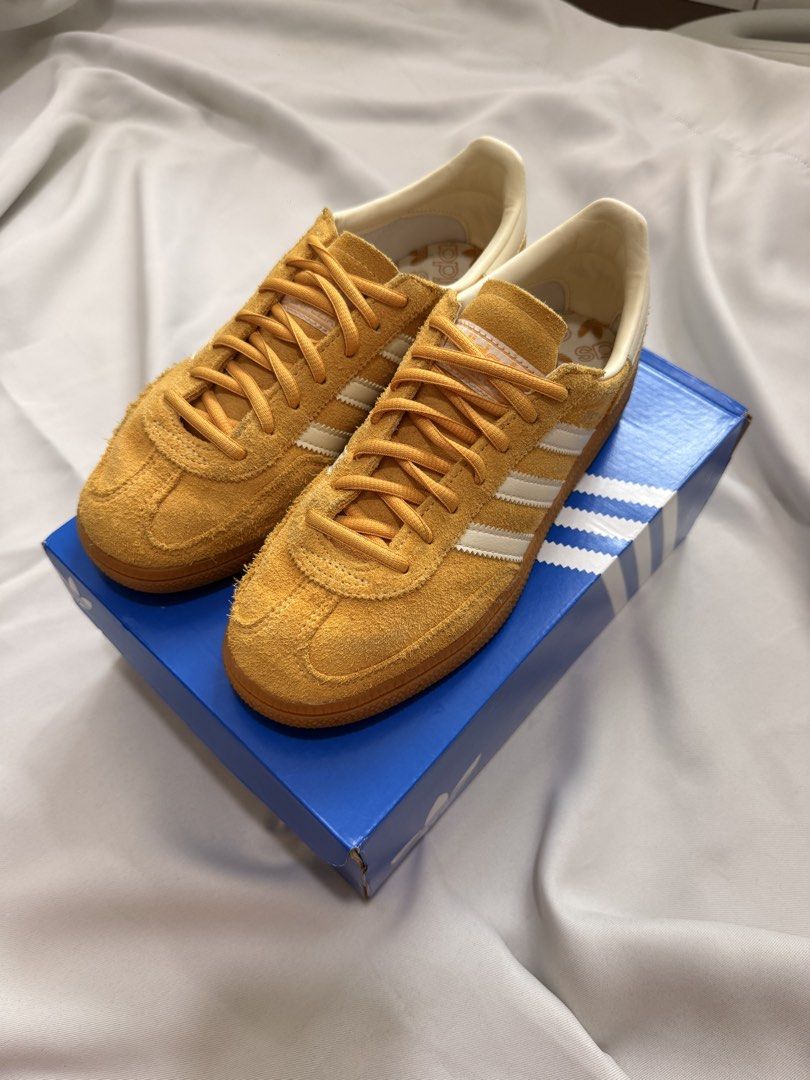 Adidas Spezial Size 6 / 23.5 (Category: Activewear) located in Makati City. Submitted by ribsclutter (Listing ID 1467960803, Image 2). Description: Original Adidas Spezial Yellow ₱2500 Size on tag: 23.5cm / US 5.5 unisex 📍Makati City MOP: Gcash / BPI / UnionBank MOD: J&T / Lalamove / Same day delivery.
