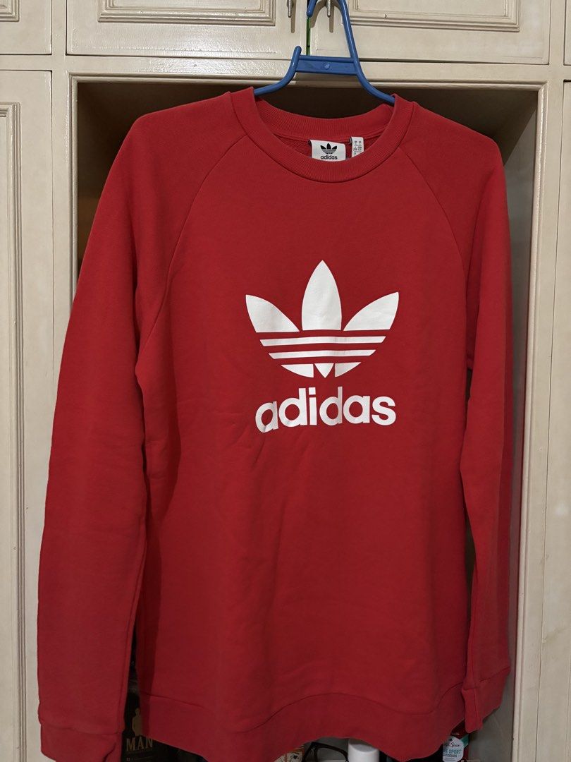 Adidas sweatshirt (Category: Coats, Jackets and Outerwear) located in Lipa City. Submitted by yoboi_carl (Listing ID 1467998791, Image 2). Description: •authentic adidas trefoil crewneck sweatshirt •rarely use •no issues •negotiable rfs: declutter.