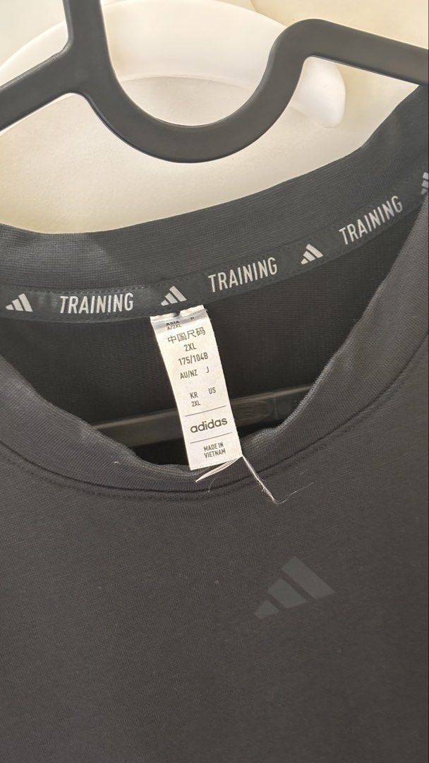 Adidas Training Black Crop Top Plus Size (Category: Shirts) located in Mandaluyong City. Submitted by decltqueen (Listing ID 1467926517, Image 2). Description: Authentic black Adidas training crop top in size 2XL. Perfect for running or the gym. Used only a few times. Bought in store for ₱3,000+.