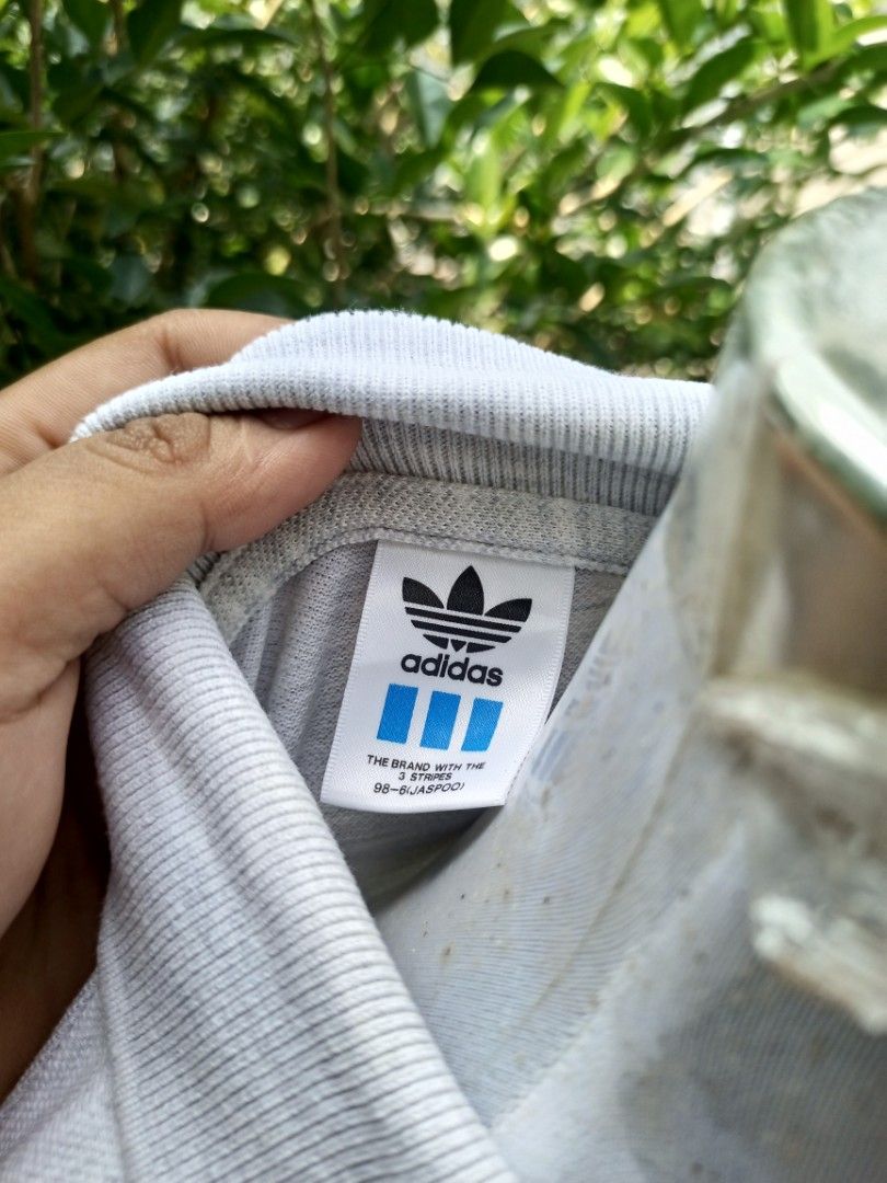 Adidas vintage tag (Category: Tshirts & Polo Shirts ) located in Manila. Submitted by mr.dodoublegg (Listing ID 1467880990, Image 3). Description: need wash.