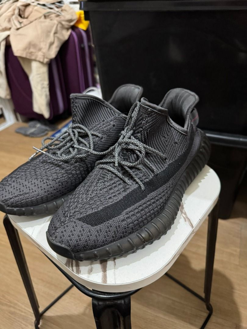Adidas Yeezy 350 V2 Triple Black Reflective (Category: Casual Shoes) located in Pasig City. Submitted by zanderlouie24 (Listing ID 1468005999, Image 2). Description: Adidas Yeezy 350 V2 Triple Black Reflective Pre-loved Size 11 US. Fit din sa 10 US Condition: 8/10 Very Good condition With OG box +Shipping fee: Lalamove kung within Metro Manila and LBC pag outside Metro Manila RFS: Bawas kalat at need cash.
