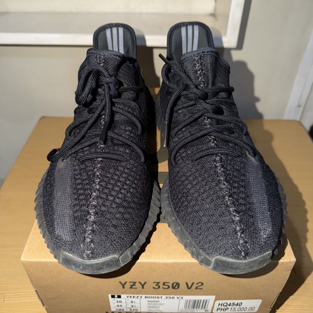 adidas Yeezy Boost 350 V2 Onyx (Category: Sneakers) located in Pasig City. Submitted by kingclutter (Listing ID 1467994170, Image 2). Description: .