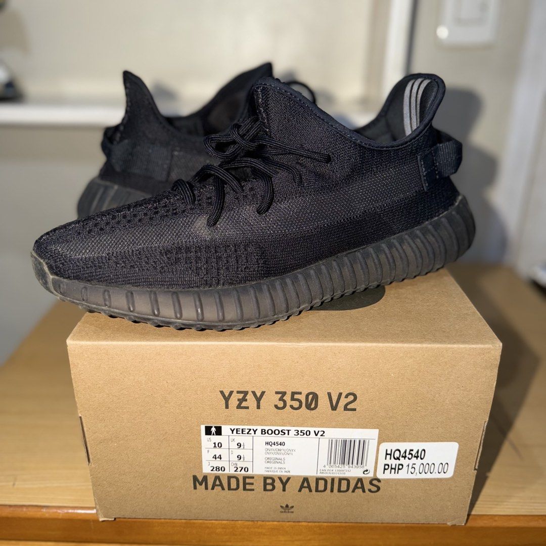 adidas Yeezy Boost 350 V2 Onyx (Category: Sneakers) located in Pasig City. Submitted by kingclutter (Listing ID 1467994170, Image 1). Description: .