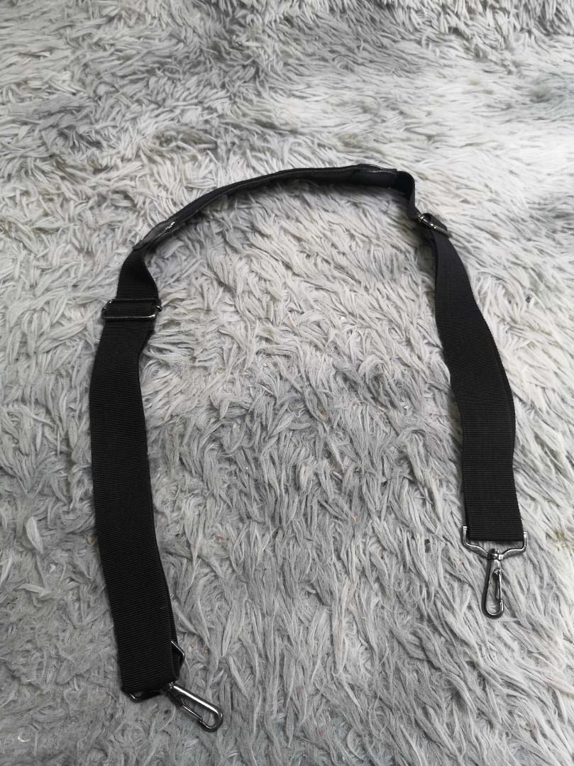 Adjustable Black Nylon Replacement Shoulder Strap (Category: Sling Bags) located in Santa Cruz. Submitted by jmy_surplus.2 (Listing ID 1467969061, Image 1). Description: Size ; L - 34 W - 1.2 Color ; Black Type ; Bag Strap Brand ; No brand Material ; Nylon Style ; Black Bag Strap LG 118 JMY 3 Batch #225.