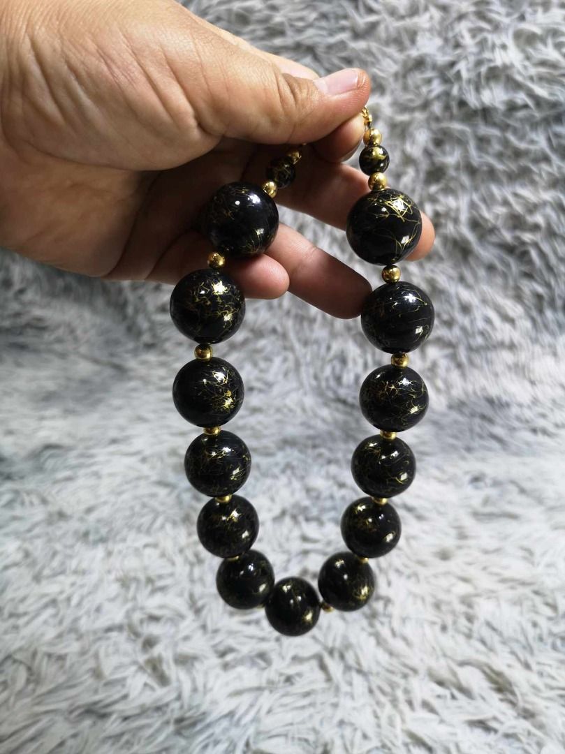 Adjustable Chain Black Beaded With Gold Tone Accent Bracelet (Category: Bracelets) located in Santa Cruz. Submitted by jmy_surplus.2 (Listing ID 1467910830, Image 2). Description: Size : L - 10 W - 1.2 Color : Black Type : Bracelet Brand : No Brand Material : Pearl , K Gold Style : Black K Gold Accent Bracelet LG 117 JMY3 Batch #225.