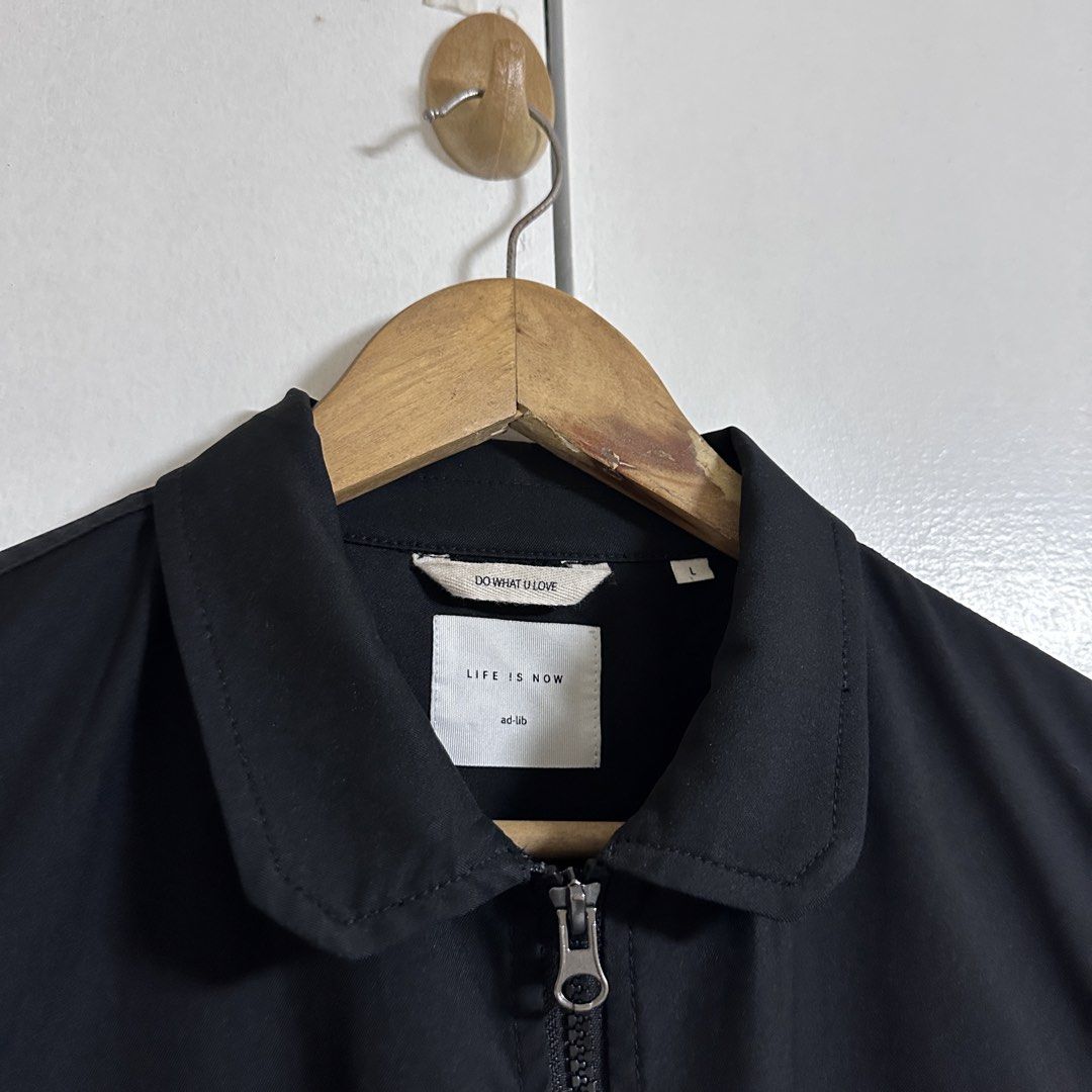 AD-LIB x SOLOTEX Series Zip-up Shirt (Category: Tshirts & Polo Shirts ) located in General Trias. Submitted by seconddegreeco (Listing ID 1467975757, Image 3). Description: AD-LIB x SOLOTEX Series Zip-up Shirt Dual-zip Large best fit XL-2XL 30 length 26 width Like new ✨ No issue.