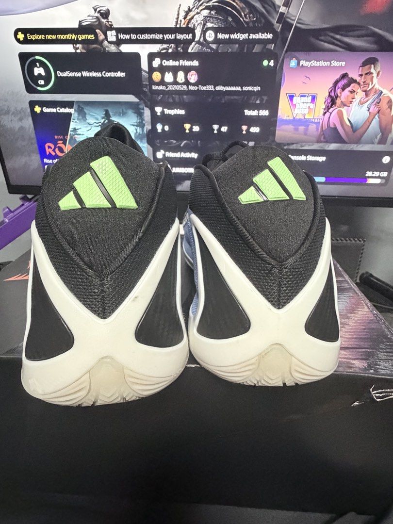 Ae 2 Blue Core (Category: Sneakers) located in Pateros City. Submitted by funkytimer (Listing ID 1467971053, Image 2). Description: AE 2 Blue Core Size 9.5 (fit to size 10) Used 3x With OG box and Extra Laces 2499 fixed no lp Taguig area.