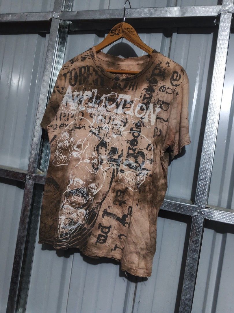 Affliction Distressed Condition (Category: Tshirts & Polo Shirts ) located in Bacolod City. Submitted by squarer00ts (Listing ID 1467944490, Image 3). Description: Affliction Distressed Condition •Size on tag: Large •Dimension: •Width 22 •Length 27 •₱1,200.
