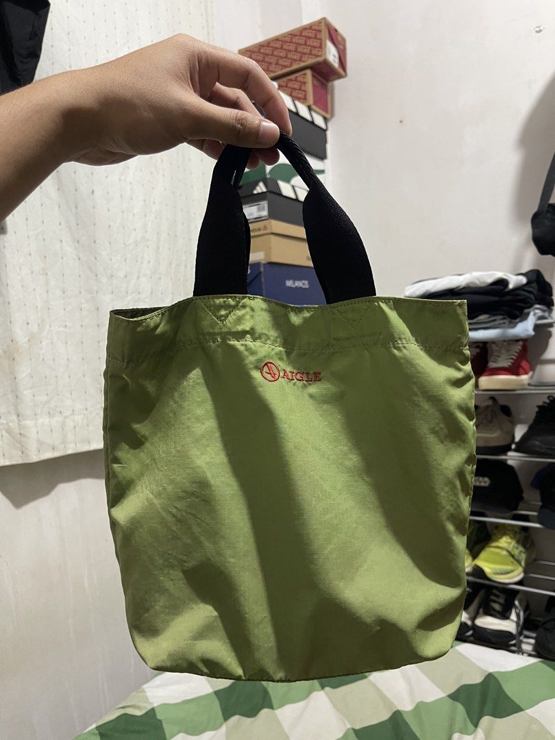 aigle mini tote bag (Category: Tote Bags) located in Pila. Submitted by forty10finds (Listing ID 1468000020, Image 1). Description: .