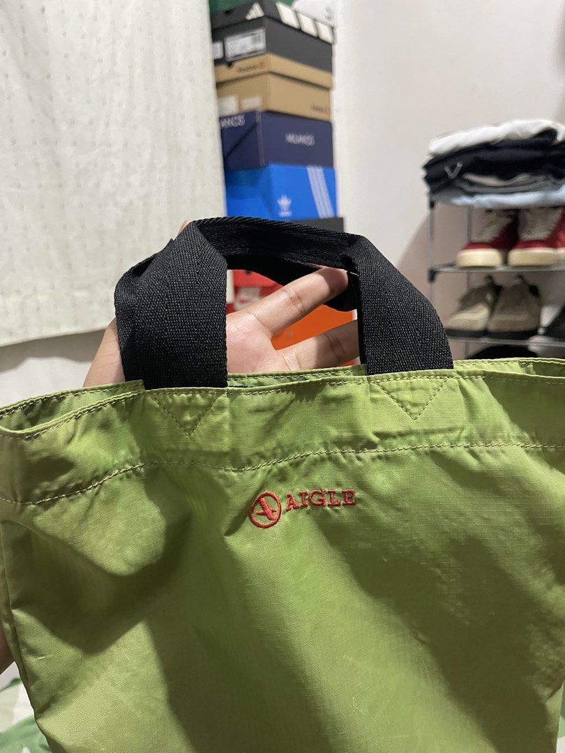 aigle mini tote bag (Category: Tote Bags) located in Pila. Submitted by forty10finds (Listing ID 1468000020, Image 2). Description: .