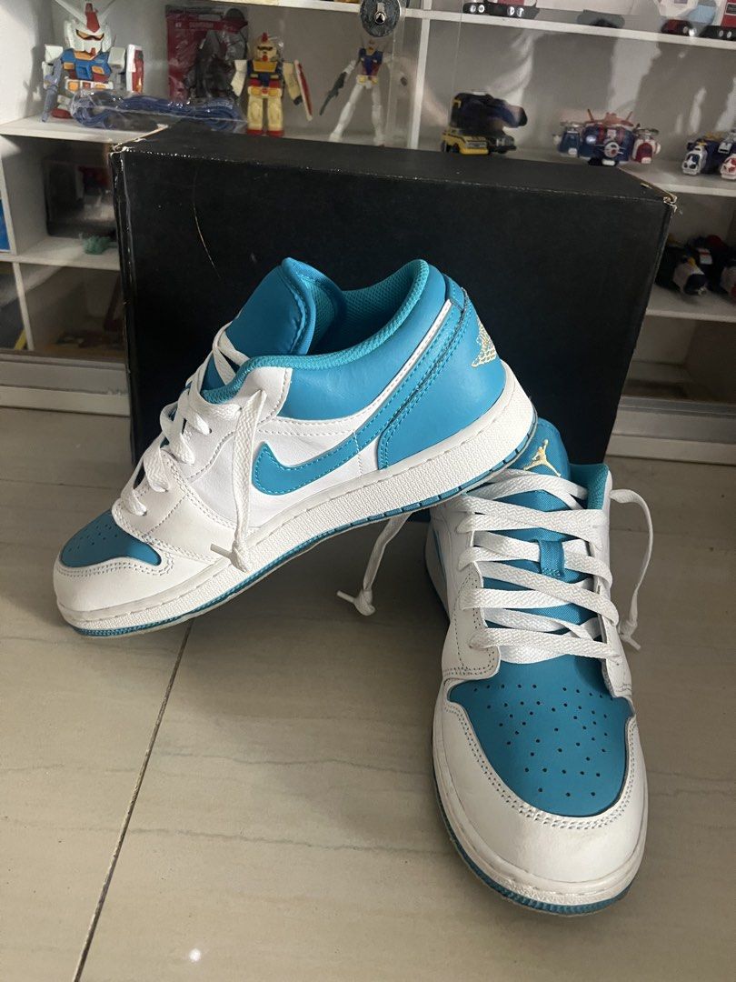 AIR JORDAN 1 LOW (GS) (Category: Sneakers) located in Manila. Submitted by prelovedrepubliq (Listing ID 1467930088, Image 1). Description: Good as New Guarranteed Original 💯.