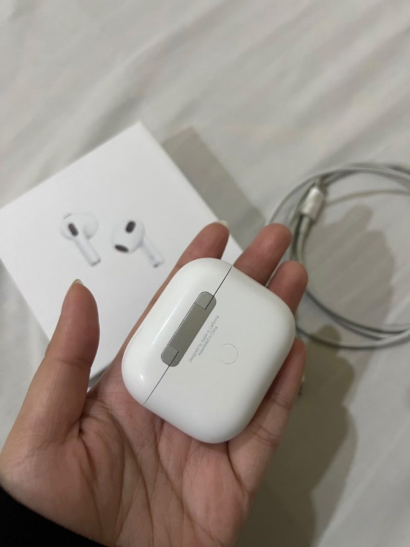 Airpods 3rd Generation (Category: Headphones & Headsets) located in Manila. Submitted by mchlleabrnts (Listing ID 1467912470, Image 3). Description: GOOD AS NEW NO HIDDEN ISSUE NO RECEIPT ALREADY NATIONWIDE MEET UP LALAMOVE J&T.
