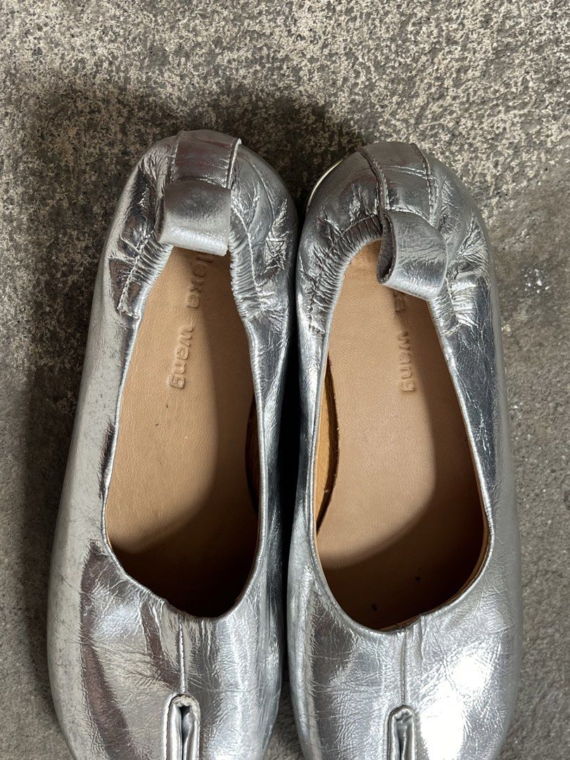 Alexa Wang Tabi flats - Silver (Category: Flats & Sandals) located in Manila. Submitted by isabelm_ (Listing ID 1467901529, Image 3). Description: Alexa Wang Tabi - Silver Fits 22-22.5CM 9/10 Condition Used once // hate to let this go but it's small on me </3 ₱700 (plus SF) 🌪️ via Lalamove/J&T/LBC North Caloocan area.