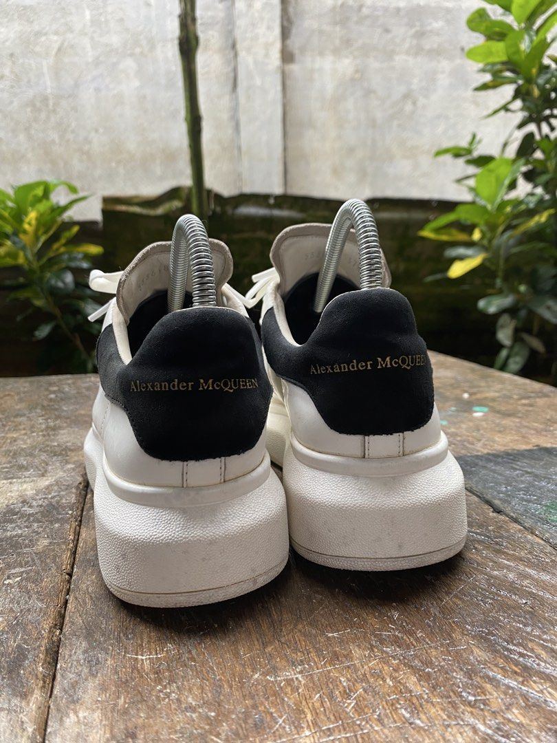 Alexander Mcqueen shoes (Category: Sneakers) located in Cagwait. Submitted by roundsociety_ph (Listing ID 1467910850, Image 2). Description: Need clean authentic.