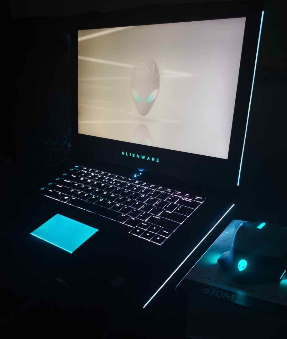 Alienware 15 R4 (Category: Laptops & Notebooks) located in Caloocan City. Submitted by luckywater.dc5220 (Listing ID 1467889232, Image 1). Description: Intel Core i7-8750H 12CPUs GTX 1070 8GB GDDR5 32GB DDR4 RAM 256GB NVMe SSD + 1TB HDD 15.6" FHD 120Hz Display No issue Good as new Parang bago pwedeng pwede sa maselan di masyado nagamit kasinmay Mac Gaming laptop 100% battery health Inclusion: Dell Alienware laptop bag Original Alienware Mouse Ori