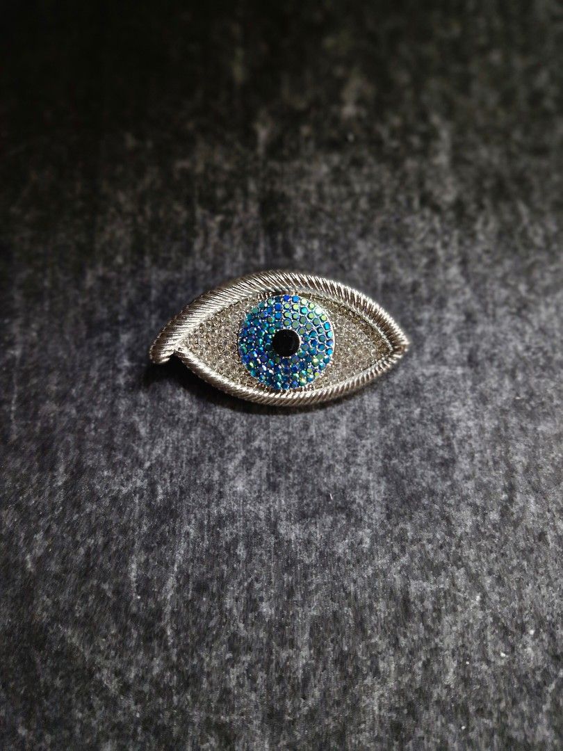 All Eyes on You Brooch 2 (Category: Brooches) located in Taguig. Submitted by mommaschoice (Listing ID 1467944958, Image 1). Description: Brand new Unisex use Elegantly crafted design Adorned w/rhinestones Lightweight won't damage the fabric Ships nationwide.