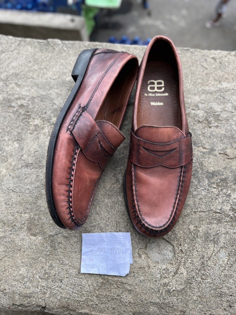 Allen Edmonds Walden Penny Loafers (Category: Dress Shoes) located in Leyte. Submitted by to.the.other.side (Listing ID 1467901699, Image 2). Description: Allen Edmonds Wallen Penny Loafers Size 11 D 11 US/M 10 UK/ M // great condition// needs leather conditioning// Price: 3500 php nego :DM if need more details .