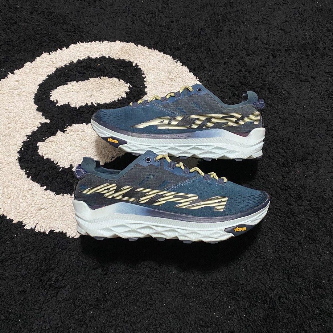 Altra Mont Blanc (Category: Sneakers) located in Danao, Cebu. Submitted by sneaks_cebu (Listing ID 1467952500, Image 1). Description: Altra Mont Blanc Size 6.5wm 23.5cm -minor drags Php 1,750.