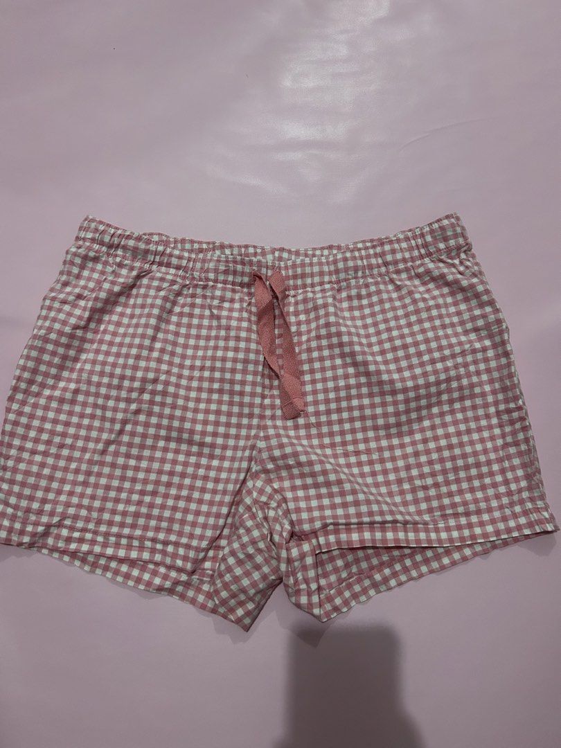 Amazon Essentials Lounge Short (Category: Shorts) located in Manila. Submitted by chen_clybelles (Listing ID 1467963717, Image 1). Description: .