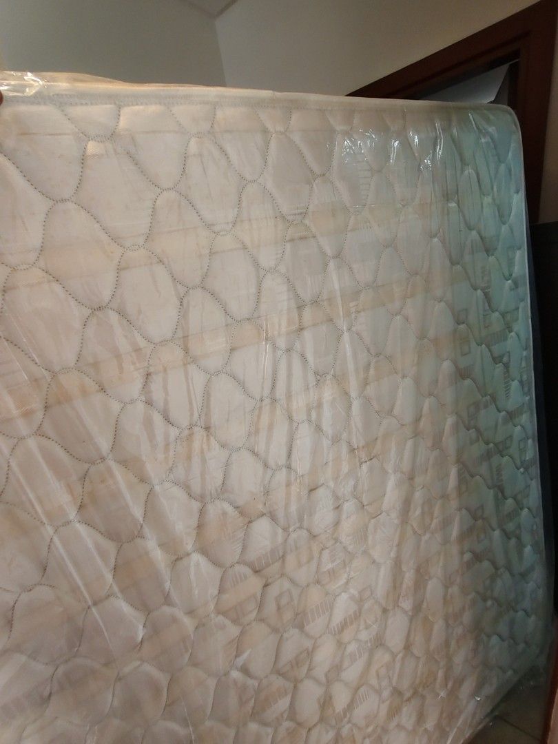 Ambassador queen size mattress (Category: Bedding & Towels) located in Caloocan City. Submitted by storeph (Listing ID 1467963908, Image 3). Description: .