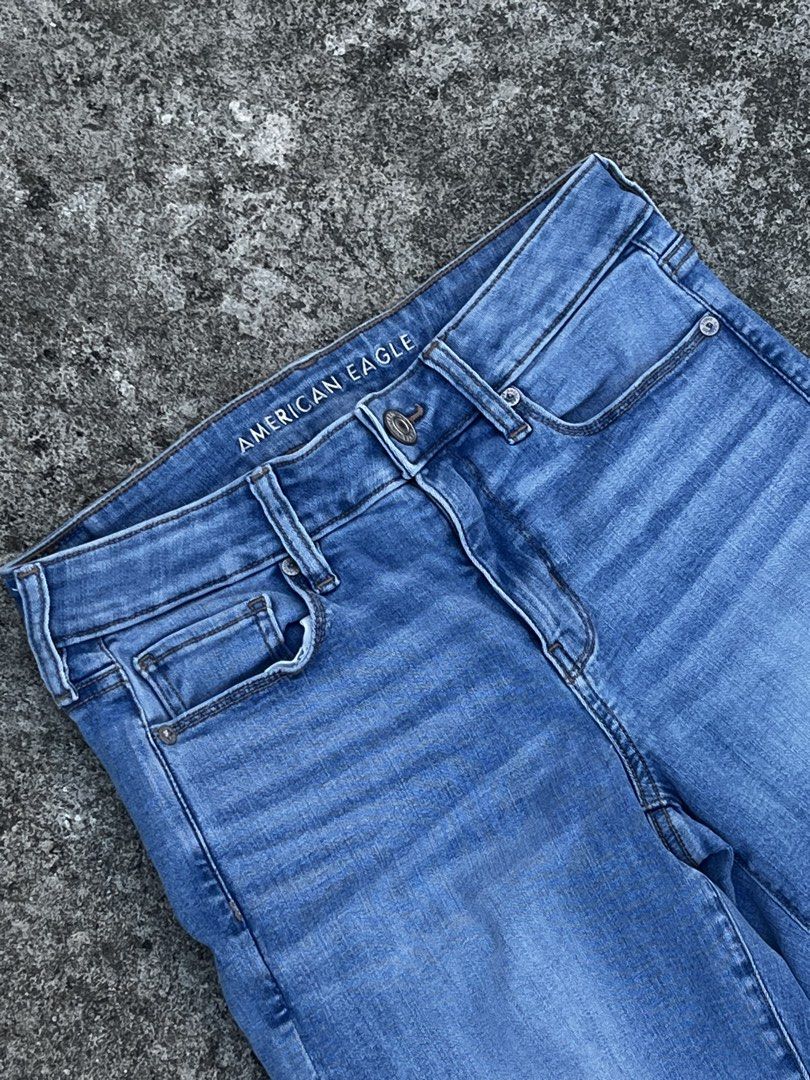 American Eagle Denim Jeans (Category: Jeans) located in San Fernando. Submitted by angelhave_wings (Listing ID 1468058377, Image 2). Description: - Brand: American Eagle Outfitters - Wash: Medium blue - Style: Classic 5-pocket denim jeans with contrast stitching - Details: Standard button/zip fly, belt loops, and back leather brand patch - Condition: Excellent everyday staple piece - Ships fast within the Philippines via Carousell Official Delive