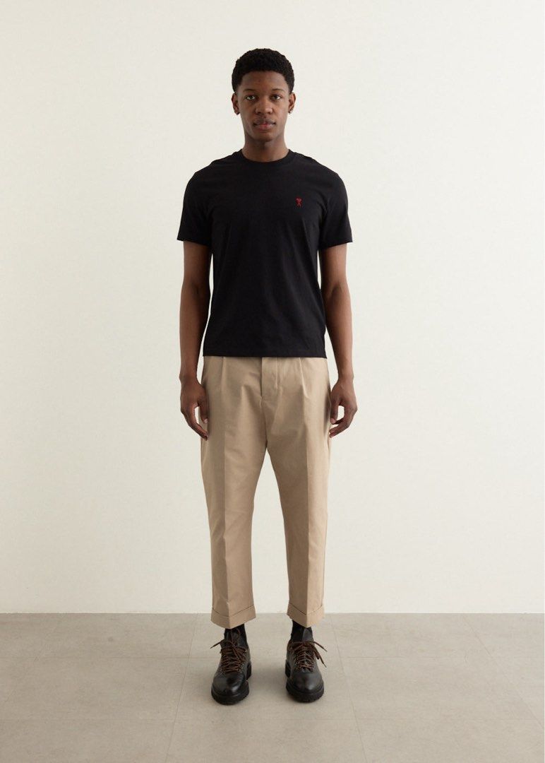 AMI PARIS - OVERSIZED CARROT PANTS (Category: Trousers) located in General Mariano Alvarez. Submitted by manosegunda4117 (Listing ID 1467905101, Image 2). Description: AMI PARIS - OVERSIZED CARROT PANTS Size Small Waistline - 32 in Length - 38 in Opening - 6.5 in Authentic Lightly Used Colour may vary due to lighting Price: PHP 1,600 + shipping fee 📍GMA, Cavite.