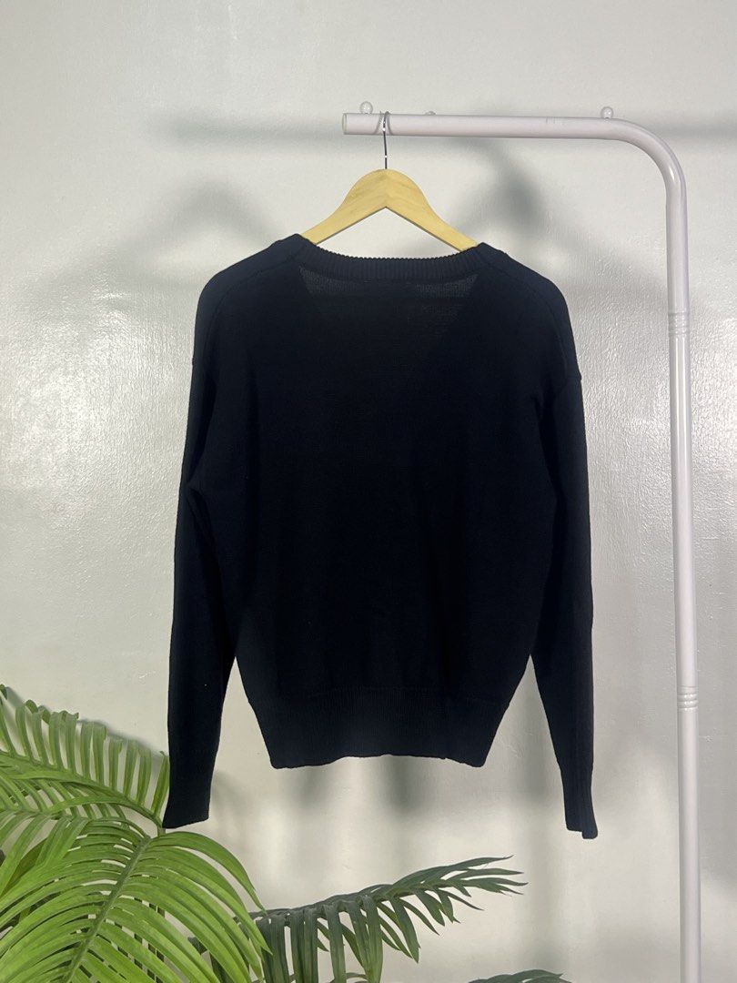 Ami small logo cardigan (Category: Coats, Jackets and Outerwear) located in Las Pinas. Submitted by thriftstax (Listing ID 1468051153, Image 2). Description: excellent pristine condition with hang tags medium on tag 22x24.