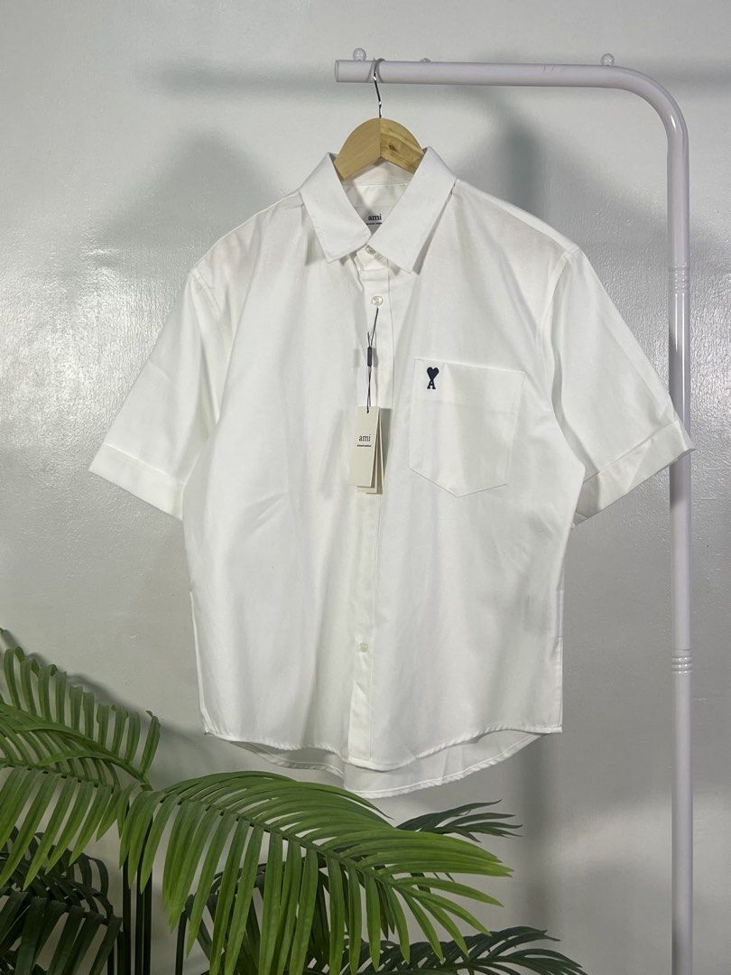 Ami small pocket logo polo (Category: Formal Shirts) located in Las Pinas. Submitted by thriftstax (Listing ID 1468051802, Image 1). Description: excellent pristine condition with hang tags medium on tag 23x27.
