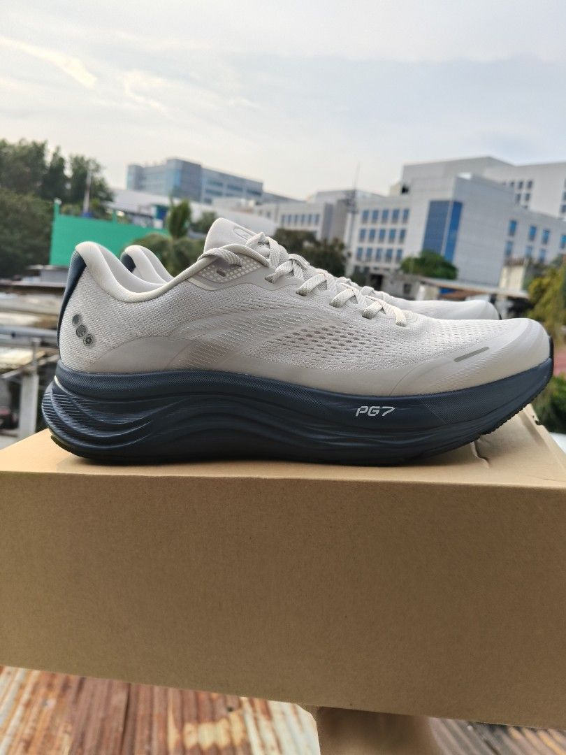 Anta PG7 Running Shoes Light Grey (Category: Casual Shoes) located in Taguig. Submitted by ogeeel (Listing ID 1467944257, Image 3). Description: For sale or Trade ANTA PG7 travel 2 Size 9/9.5/11 2250 orange 2499 blue Taguig location Meet up pick up lalamove J&T.