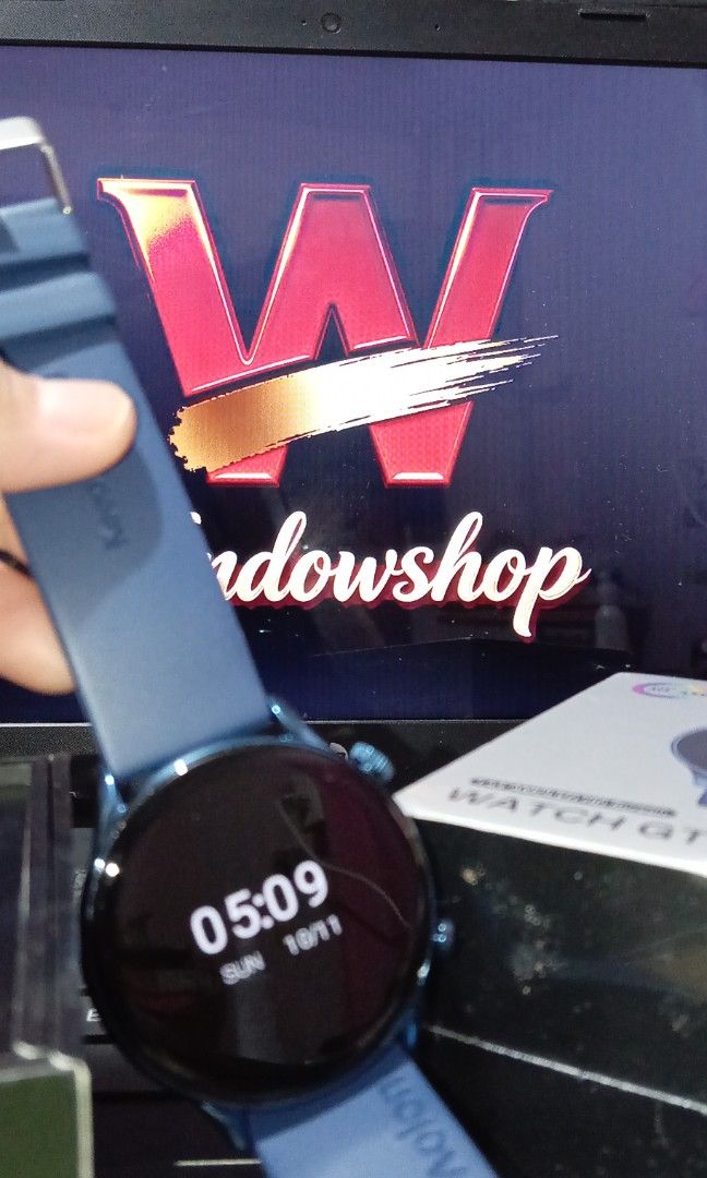 Aolon GTR 3 (Category: Wearables & Smart Watches) located in Makati City. Submitted by jkulit (Listing ID 1467846363, Image 1). Description: Key Specifications & FeaturesDesign: Rotating rotary button 8.8mm ultra-thin zinc alloy frame with 2.5D curved glass and a lightweight profile (approx. 30.4g–48g depending on the strap) Display: Always-On Display (AOD) support with high contrast and deep blacks. Connectivity: Stable Bluetooth calling capabil