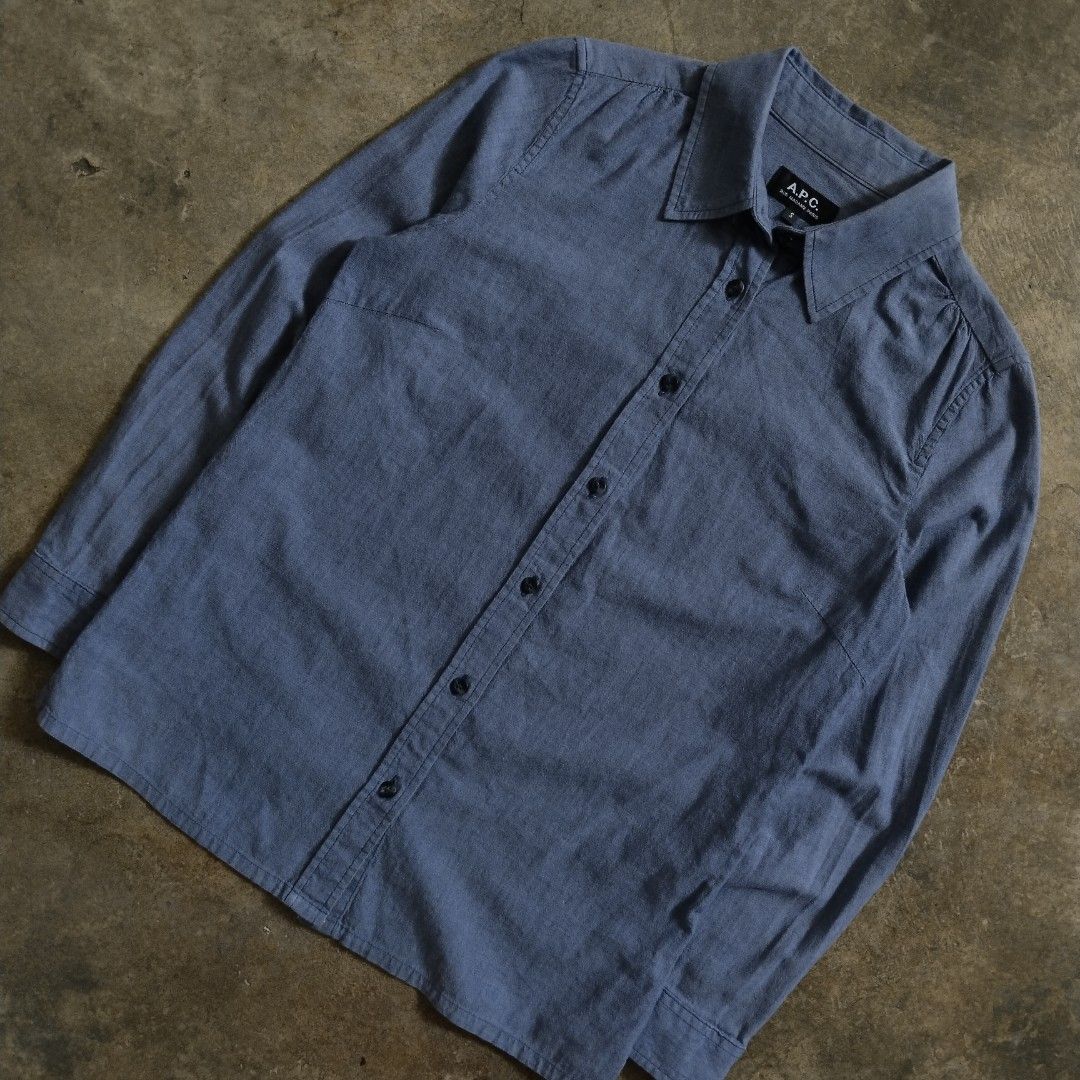 apc chambray button-up shirt (Category: Longsleeves) located in Bulacan. Submitted by hustleoverluckphv2 (Listing ID 1468003331, Image 2). Description: apc chambray button-up shirt Small on tag Measurements Width - 19" Length - 25" Claim - 799.