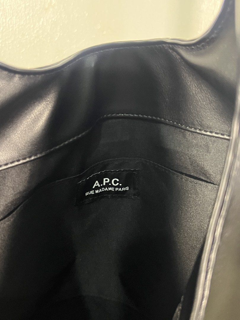 APC Ninon Tote Bag (Category: Tote Bags) located in Las Pinas. Submitted by thriftstax (Listing ID 1468050962, Image 3). Description: excellent pristine condition large size leather black.