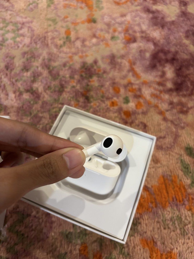 Apple AirPods 3rd Generation (Category: Headphones & Headsets) located in Manila. Submitted by shopmik4scloset (Listing ID 1467985392, Image 3). Description: Hi 👋🏽 Yes, it’s available :) Authentic & No issues NEGO 📍: Sampaloc Manila 🚚: Lalamove or J&T 💵: Gcash or Bank Transfer Can do meet ups around or inside UST only.