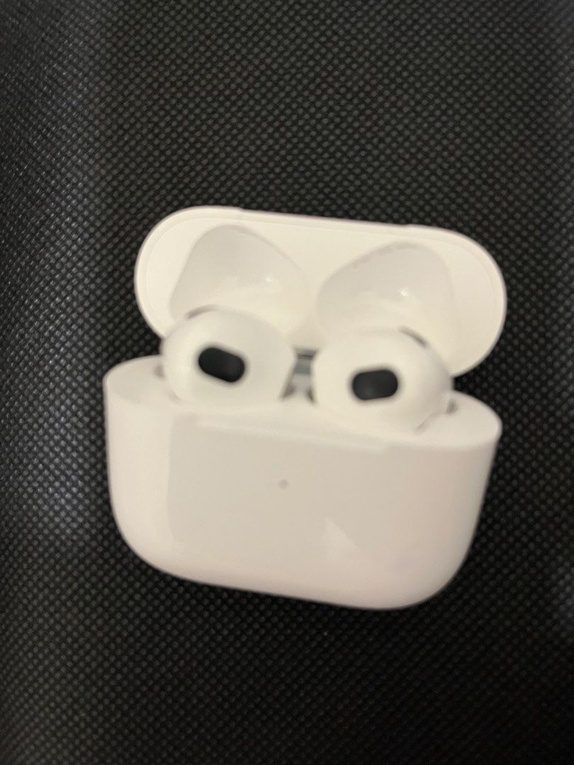 Apple AirPods 3rd Generation with Charging Case (Category: Earphones) located in Quezon City. Submitted by xanthine (Listing ID 1467872853, Image 2). Description: - Model: Apple AirPods 3rd Generation - Color: Glossy White - Included: Both earbuds and charging case - Condition: Tested and working recently - Design: Contour shape with status indicator light - Meetup or shipping options available across the PH -you can verify the serial number to c