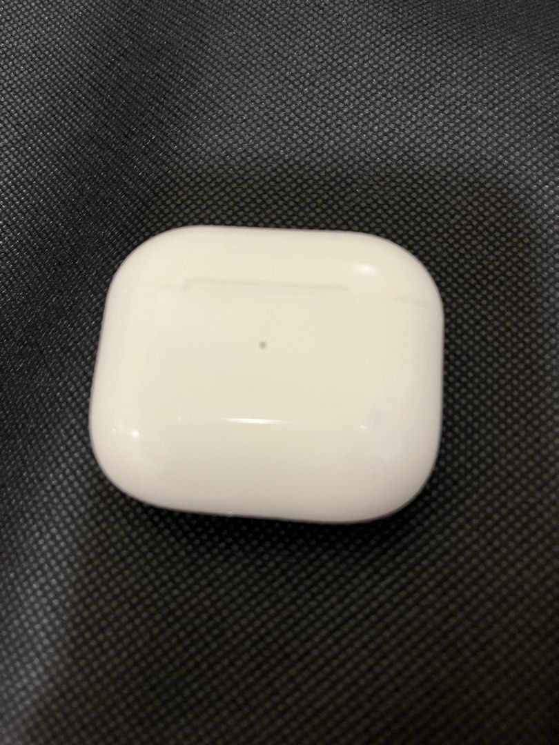 Apple AirPods 3rd Generation with Charging Case (Category: Earphones) located in Quezon City. Submitted by xanthine (Listing ID 1467872853, Image 3). Description: - Model: Apple AirPods 3rd Generation - Color: Glossy White - Included: Both earbuds and charging case - Condition: Tested and working recently - Design: Contour shape with status indicator light - Meetup or shipping options available across the PH -you can verify the serial number to c