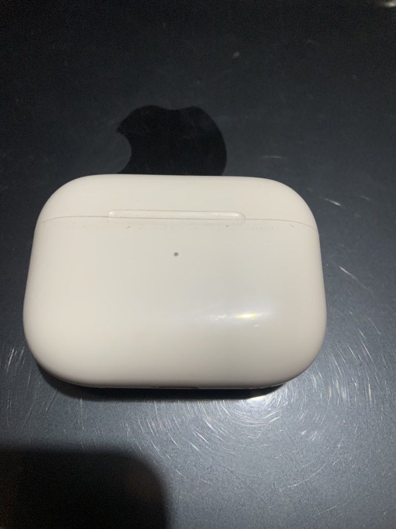 Apple AirPods Pro 2 (Category: Headphones & Headsets) located in Manila. Submitted by reyesmdiv60949 (Listing ID 1467974619, Image 1). Description: - Authentic Apple AirPods Pro with charging case - Status indicator light fully verified and working - Includes silicone ear tips for comfort - Verified model text and regulatory markings on stems and case lid.