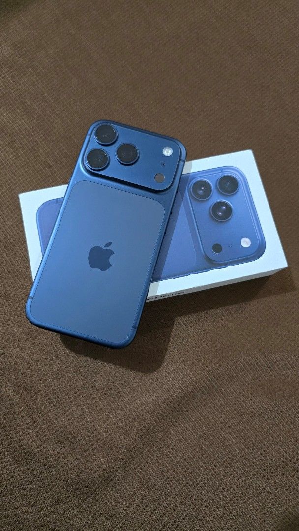 Apple iPhone 17 Pro Deep Blue 256Gb (Category: iPhone 17 Series) located in Manila. Submitted by jhoell (Listing ID 1468023562, Image 3). Description: RFS: UPGRADED TO 512GB FOR SALE ONLY. NEGOTIABLE. Apple iPhone 17 Pro in blue 256Gb colorway. > 1;week old phone. Activated Oct 3, 2026 Warranty until Oct 2, 2027 100% BH 7 Charging Cycle only Includes original retail box, unuse USB-C braided charging cable, and SIM ejector pin. Includes a matching