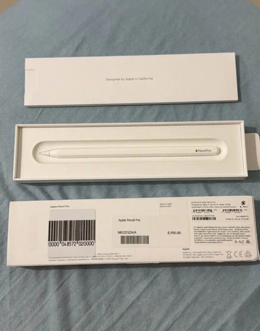 Apple pencil pro authentic brandnew condition (Category: Other Mobile & Gadget Accessories) located in Calamba. Submitted by goldenocean.a8d9ca (Listing ID 1467717648, Image 2). Description: opened box only tested lang ok lahat authentic 100% meet ups calamba shipping via llamove or LBC rfs sold ipas.