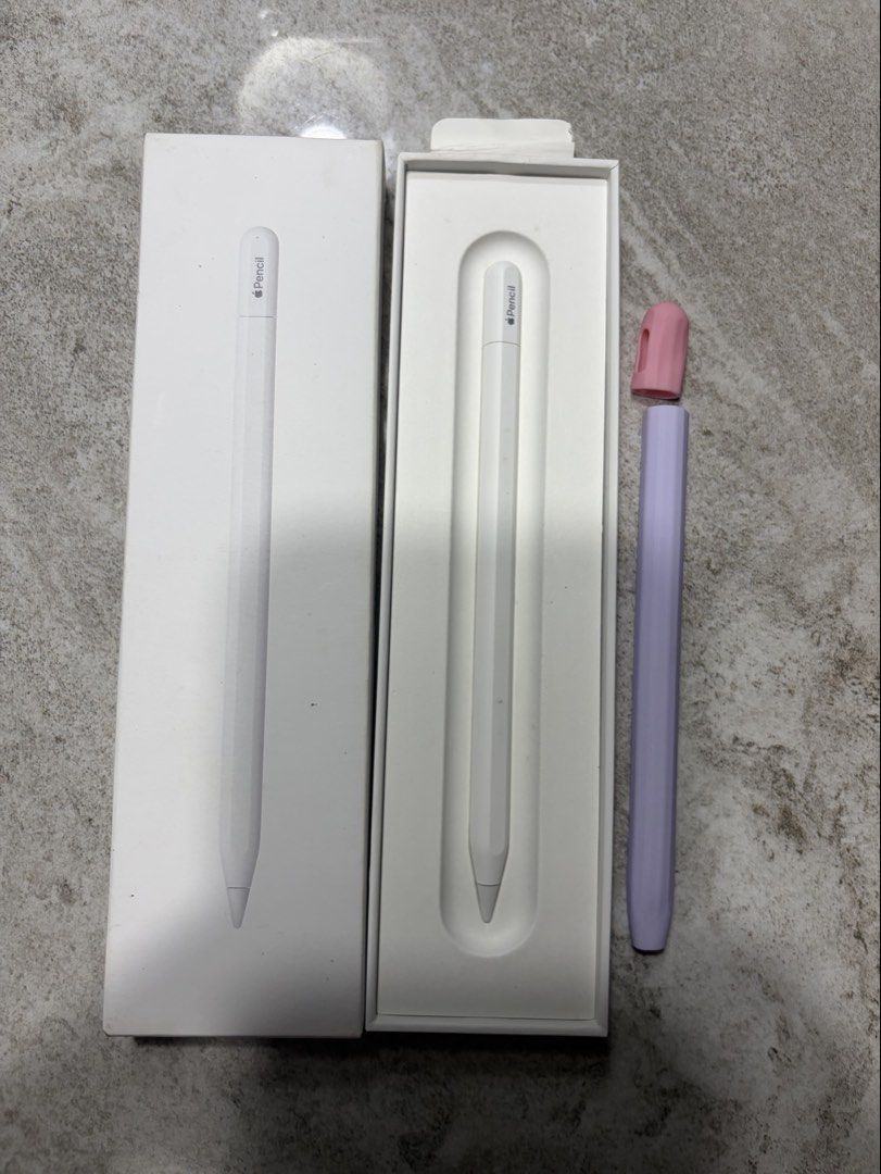 Apple pencil Usb C (Category: Other Mobile & Gadget Accessories) located in Pinamalayan. Submitted by danilotubero08 (Listing ID 1467932371, Image 1). Description: Binuksan lang hindi rin nagamit with free silicone case .