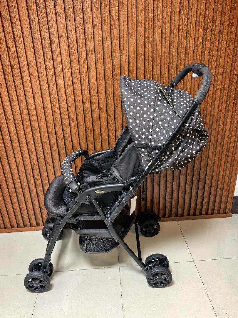 Aprica karoon plus (Category: Strollers) located in Manila. Submitted by miradoming32070 (Listing ID 1467924045, Image 3). Description: Aprica karoon plus ➡️ Newborn to toddler ➡️ Fully recline ➡️ Adjustable seat ➡️ High seat ➡️ Reversible handle ➡️ Lightweight ➡️ Compact fold Like new condition.