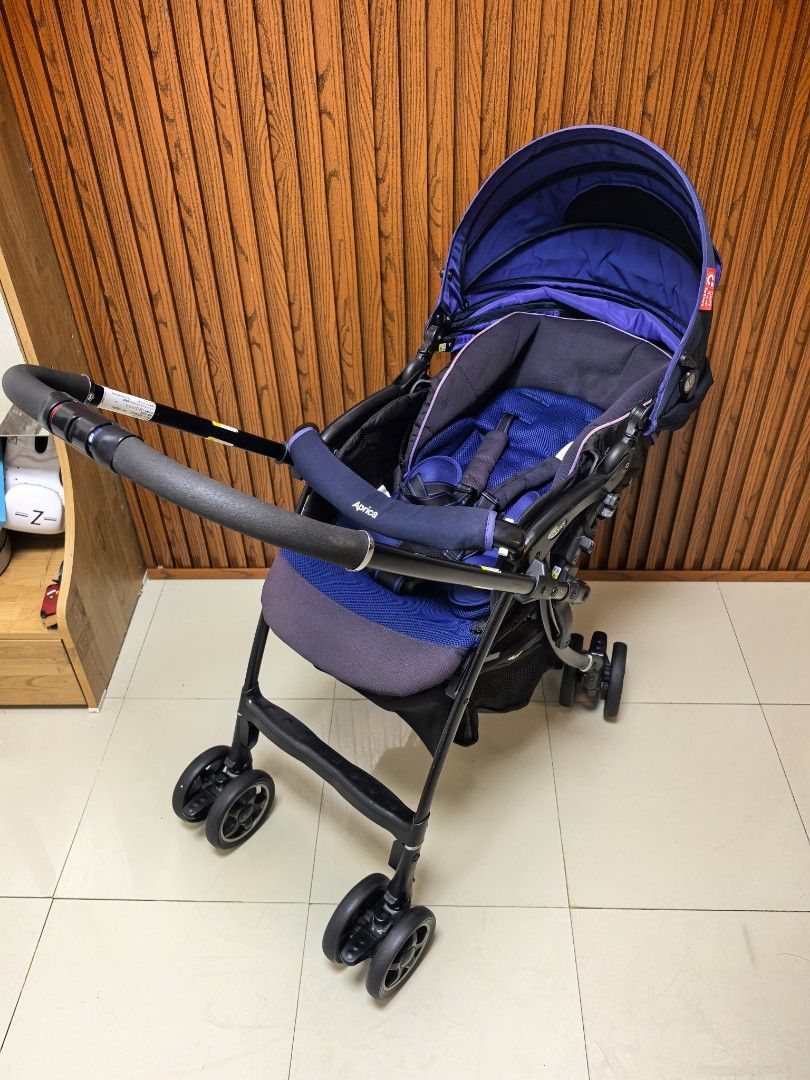 Aprica luxuna (Category: Strollers) located in Manila. Submitted by miradoming32070 (Listing ID 1467840265, Image 2). Description: Aprica luxuna 3500 only‼️ ➡️ Newborn to toddler ➡️ Fully recline ➡️ Adjustable seat ➡️ High seat ➡️ Swivel wheels ➡️ Lightweight Like new condition ‼️ Loc :bagumbong caloocan.