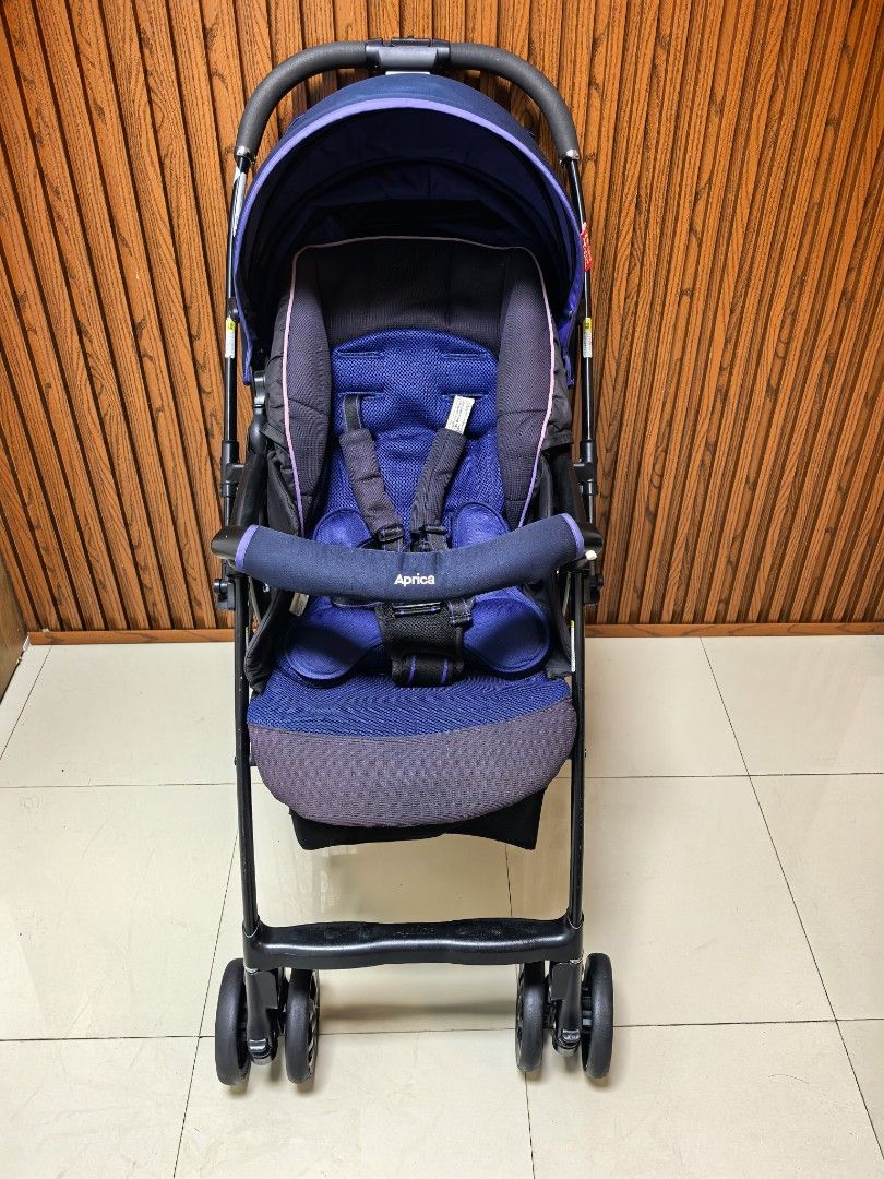 Aprica luxuna (Category: Strollers) located in Manila. Submitted by miradoming32070 (Listing ID 1467840265, Image 1). Description: Aprica luxuna 3500 only‼️ ➡️ Newborn to toddler ➡️ Fully recline ➡️ Adjustable seat ➡️ High seat ➡️ Swivel wheels ➡️ Lightweight Like new condition ‼️ Loc :bagumbong caloocan.