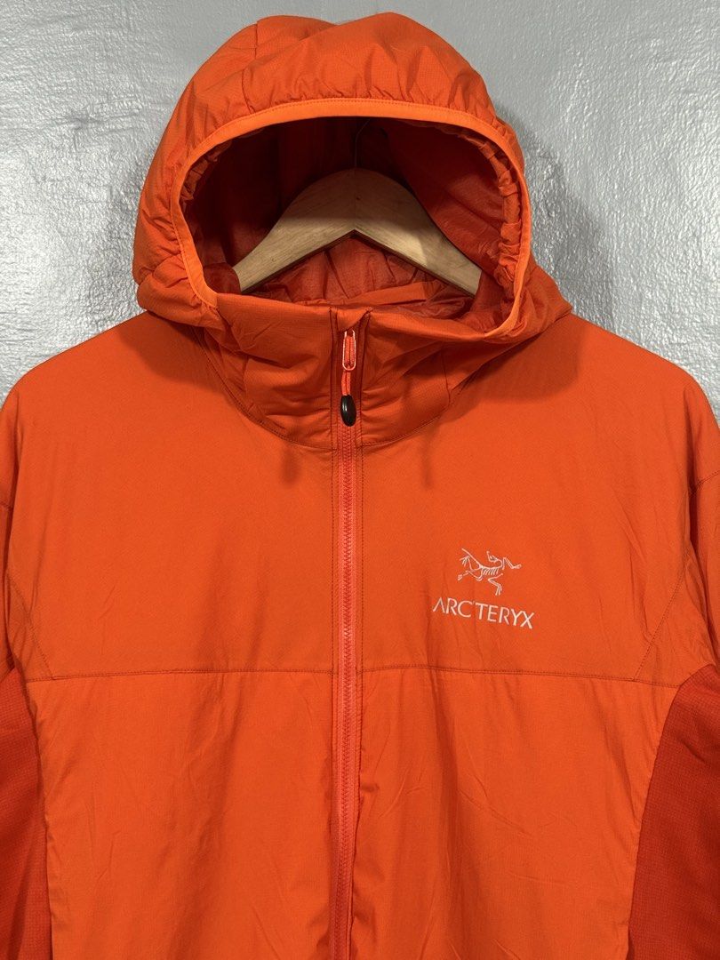 Arc'teryx Atom LT Jacket (Category: Coats, Jackets and Outerwear) located in Manila. Submitted by sophisticatedgoons (Listing ID 1467962708, Image 3). Description: Arc'teryx Atom LT Insulated Jacket Tagged size: L Dimes: 24 x 27/29 Very good condition No issue Guaranteed authentic.