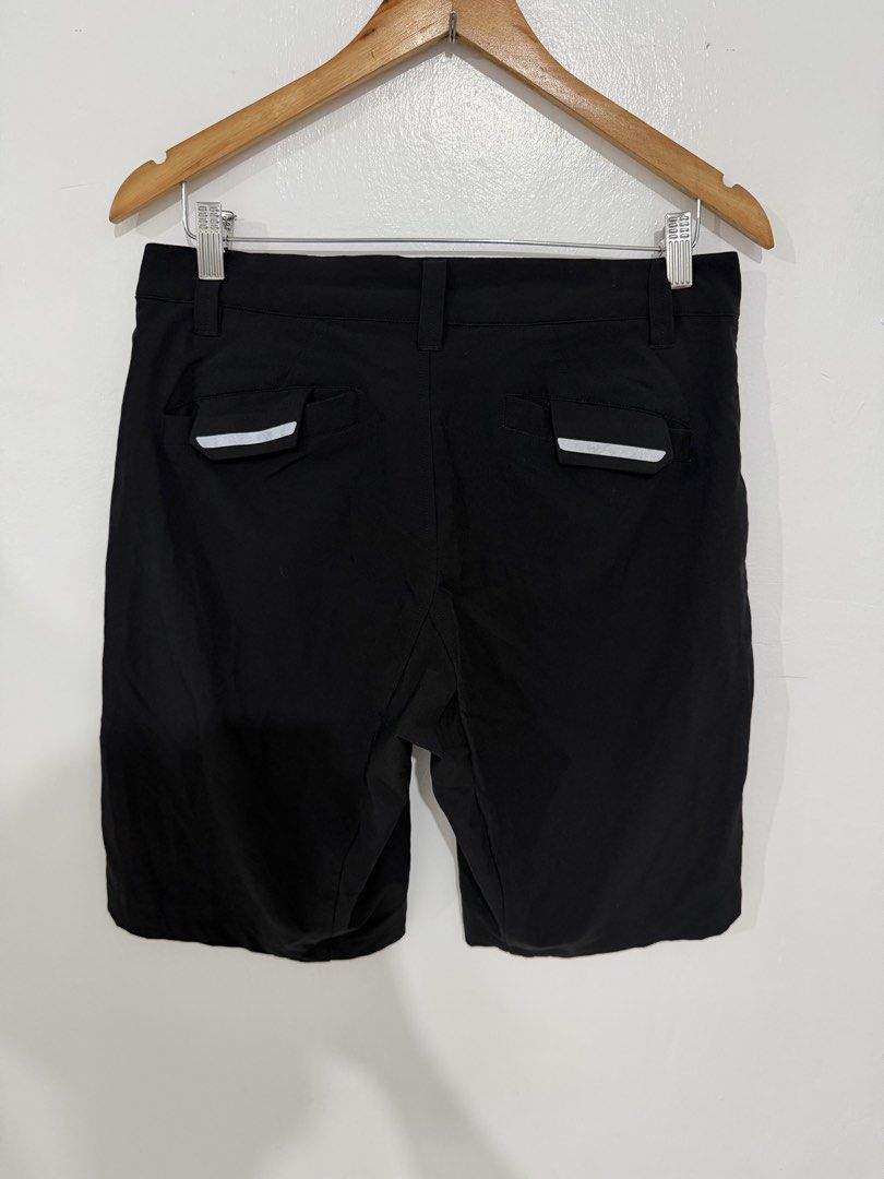 Arc'teryx outdoor short (Category: Luxury Apparel) located in Imus. Submitted by medyogoodguys (Listing ID 1467885991, Image 3). Description: Arc'teryx Outdoor short Excellent Size 30-32 waistline 1,280 pesos only + sf Dm .