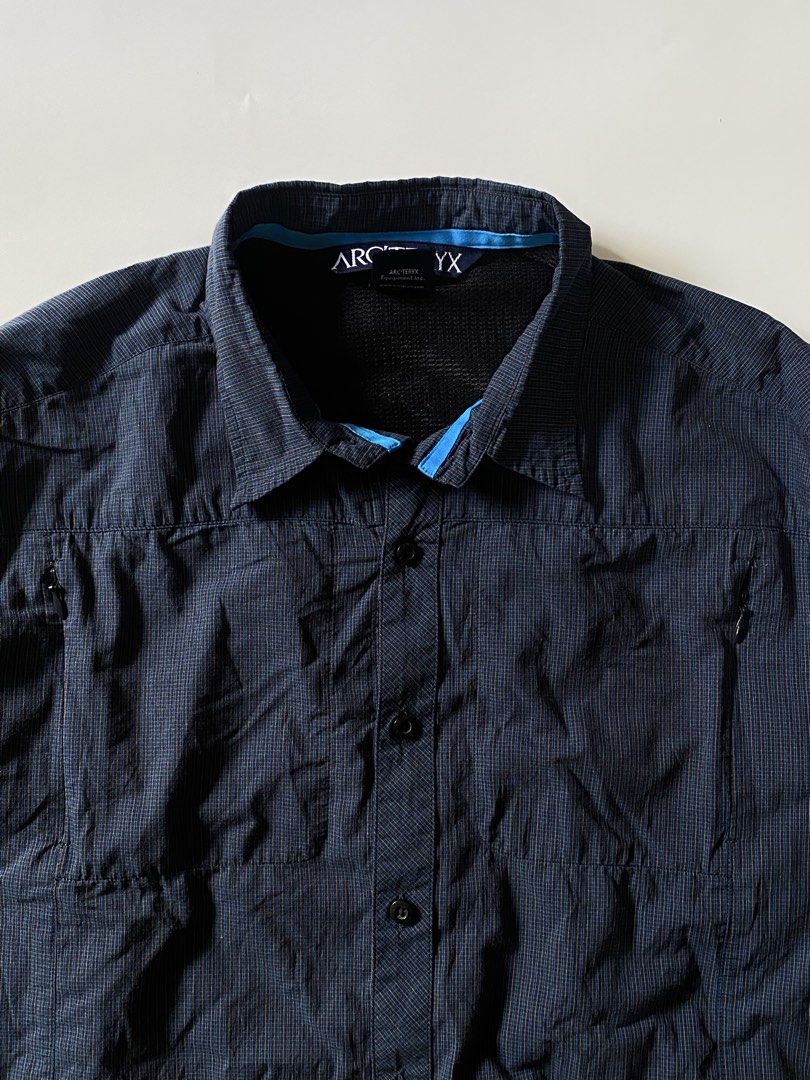 Arc’teryx Ridgeline Longsleeve (Category: Formal Shirts) located in Manila. Submitted by finofindthisart (Listing ID 1467950265, Image 3). Description: Length 27 Width 22 Measured it by inches Issue: N/A This is a pre-loved/thrifted items and may show minor signs of issue due to its vintage nature. Kindly manage expectations. No refunds or exchanges will be accepted. 📍Pasay City DM for inquiries..