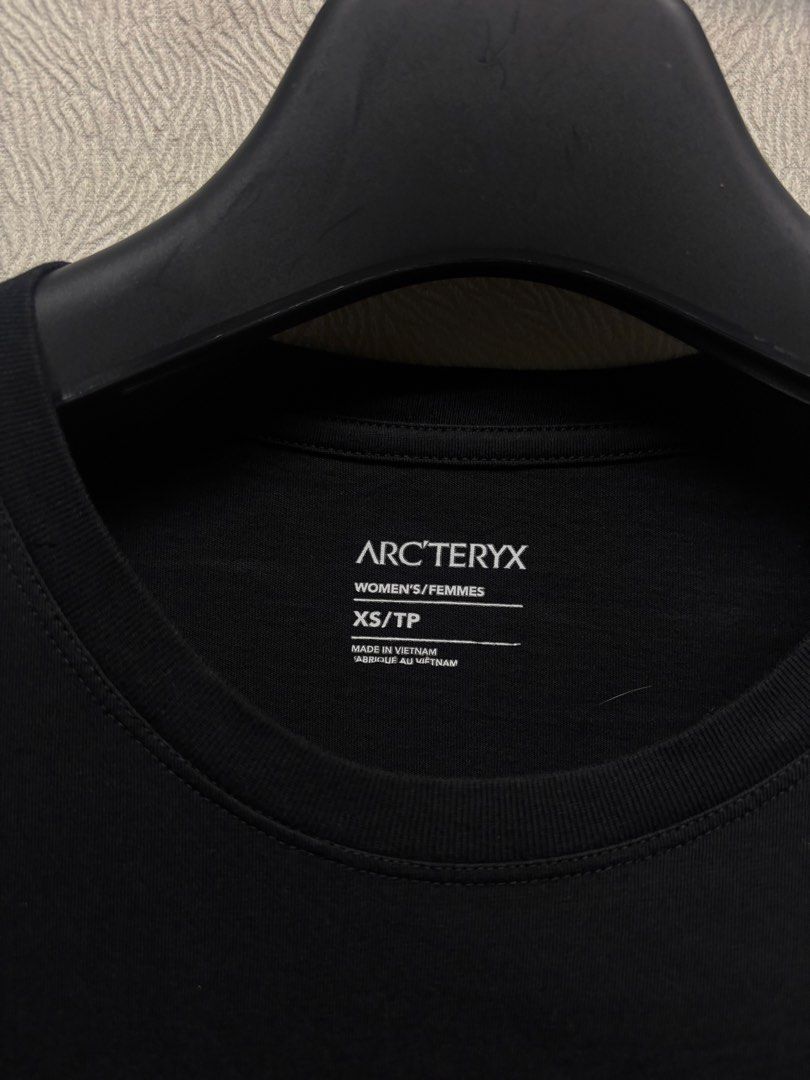 Arcteryx Shirt (Category: Shirts) located in Baybay. Submitted by thrift.ed2023 (Listing ID 1468001446, Image 3). Description: Arcteryx Shirt Small to Medium 17x25 No Issue Good as New .
