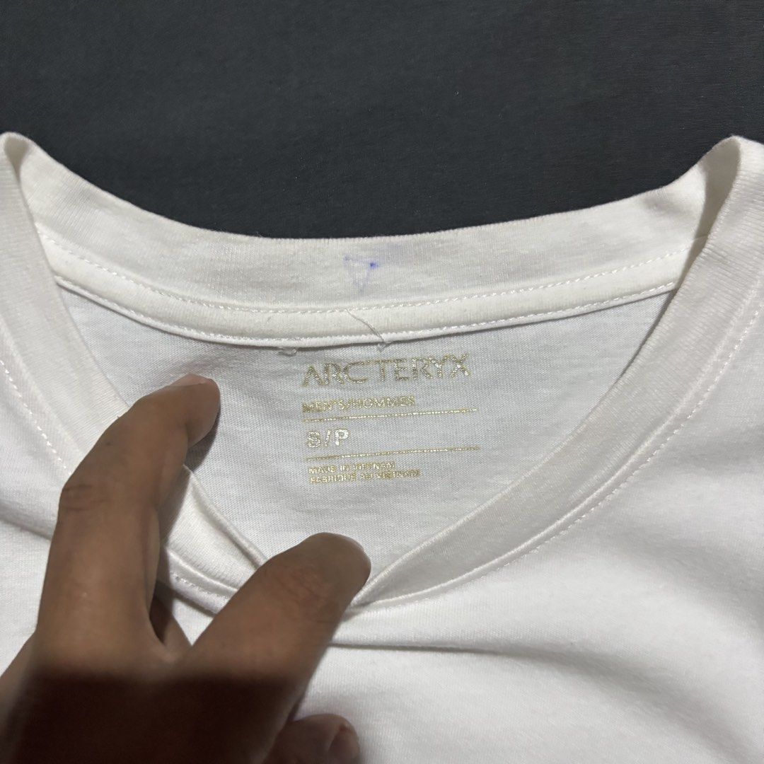 ARCTERYX WHITE SHIRT (Category: Tshirts & Polo Shirts ) located in Taytay. Submitted by dwinsapparel (Listing ID 1467939419, Image 3). Description: ARCTERYX WHITE SHIRT W-22 L-27.5 EXCELLENT CONDITION NEED WASH COMPLETE TAGS.